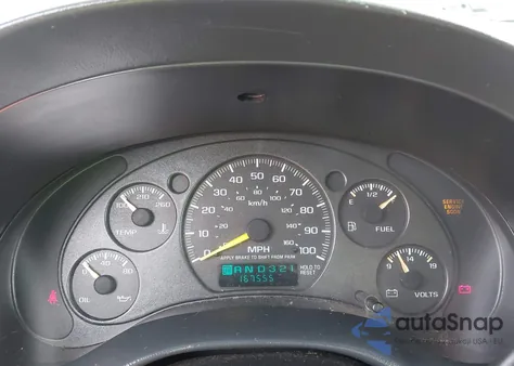 2000 Chevrolet S-10 Ls z USA, uszkodzony, nr VIN 1GCCS1944YK157856